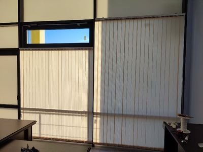 Вертикальные жалюзи для офисного помещения в СПб